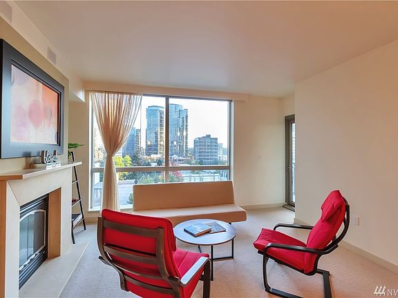 3rd image of 10650 NE 9th Pl Unit 1121