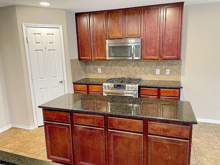 18607 Troon Oak St — Photo 10