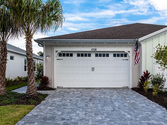 2nd image of 1008 Seashell Ct