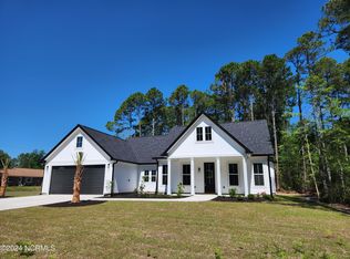 270 Boundaryline Dr NW, Calabash, NC 28467