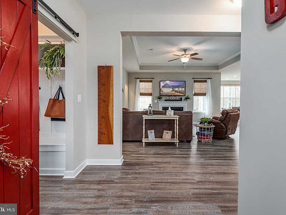 4th image of 275 Anderson Dr #275