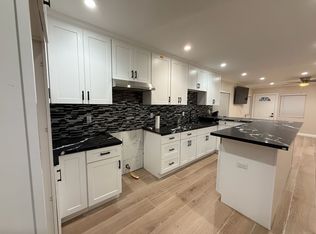 377 W 16th St, San Pedro, CA 90731