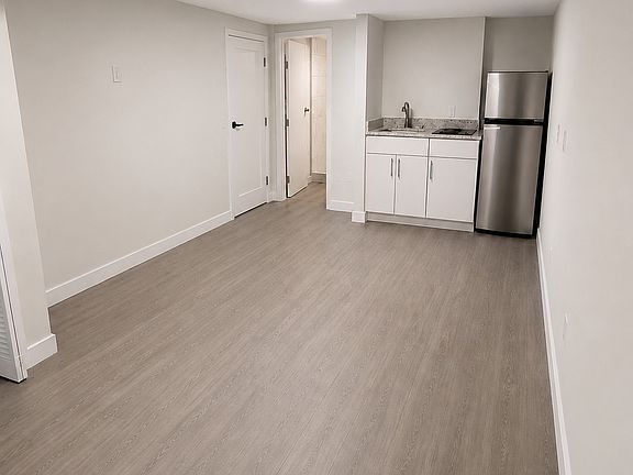 3rd image of 2203 McKinley St Unit D