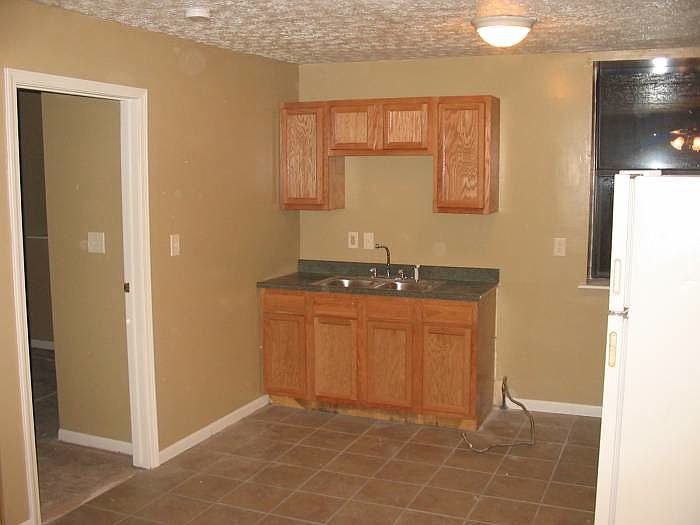 2nd image of 973 Mount Vernon Ave