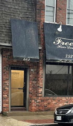 1st image of 463 Main St APT 2B