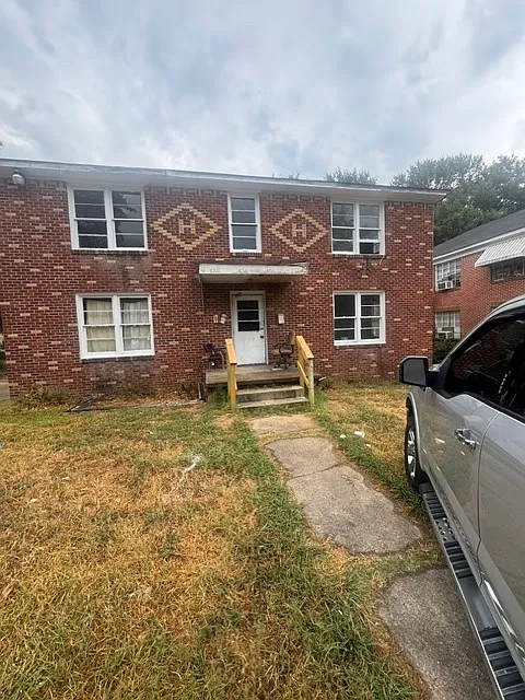 426 E Wichita St #426