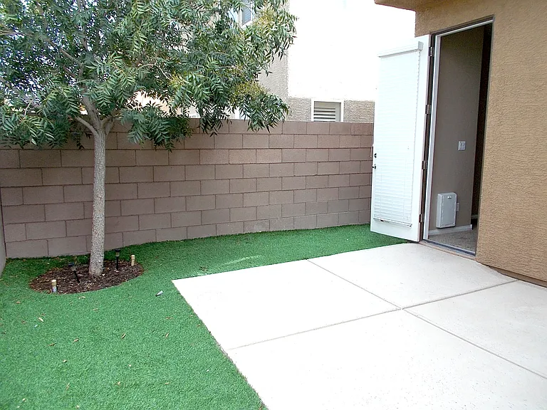 961 Wagner Valley St — Photo 29