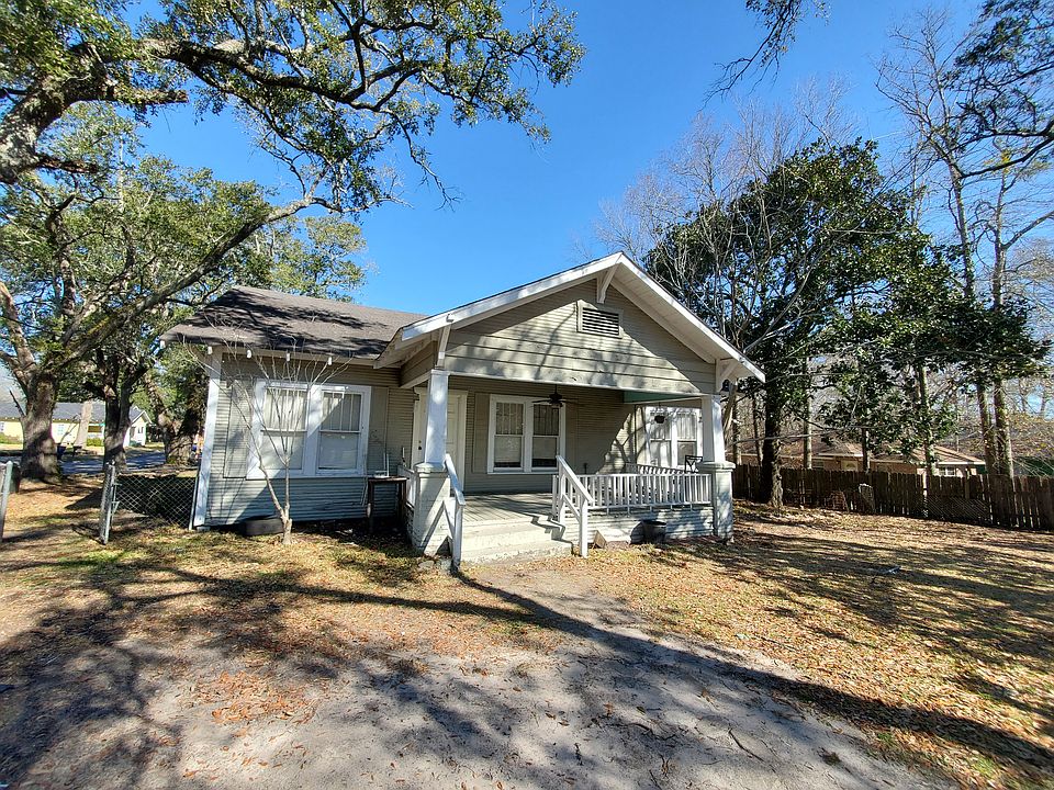 1st image of 500 E Texas St