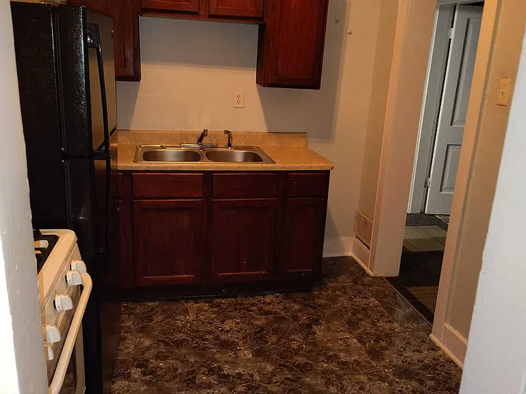 1404 N Harrison St #2 — Photo 4