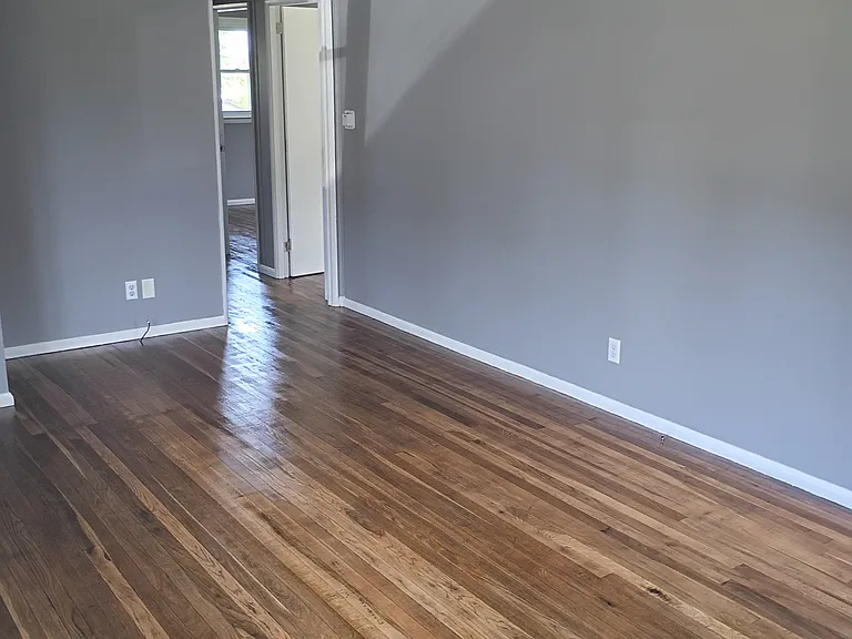 2021 Spencer Ln — Photo 4