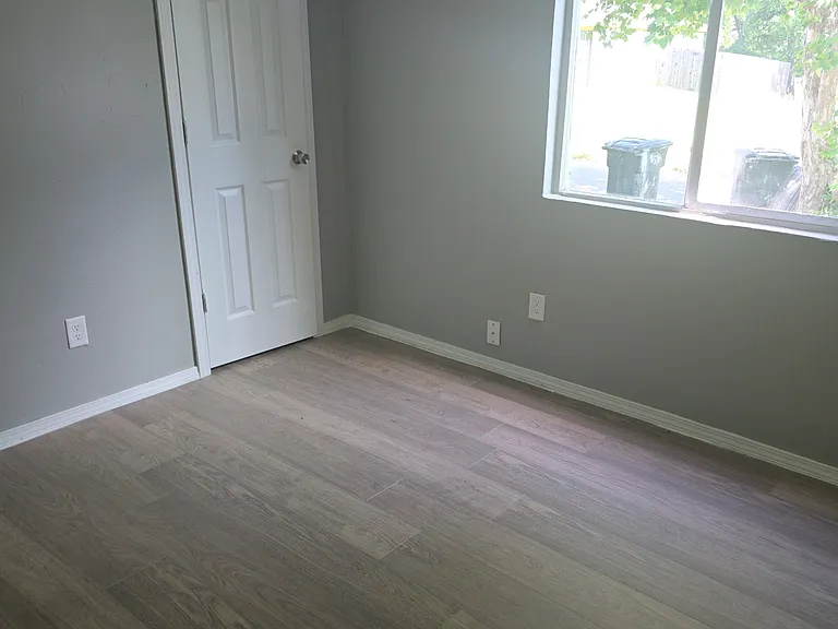 1209 N 10th St — Photo 3