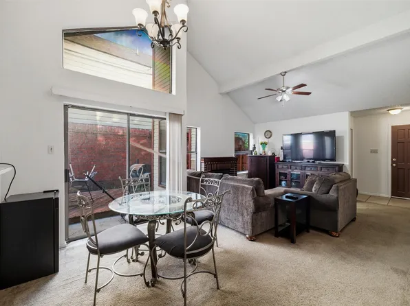 10464 Woodleaf Dr, Dallas, TX 75227
