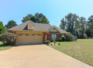 814 N Wolfe Rd, Caledonia, MS 39740