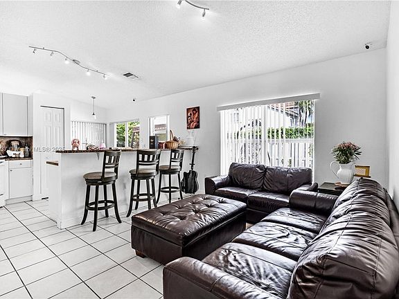 5th image of 11276 NW 58th Ter #1