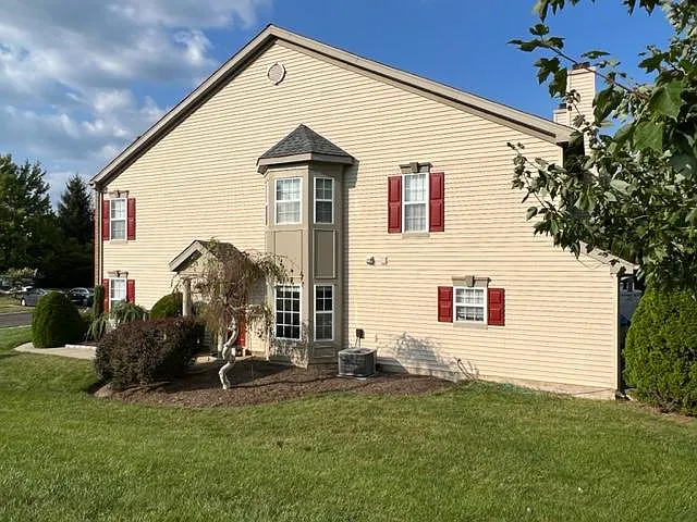 201 White Pine Ct — Photo 5