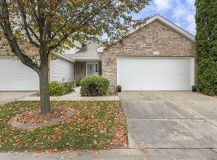 1068 Stonewood Xing, Sun Prairie, WI 53590