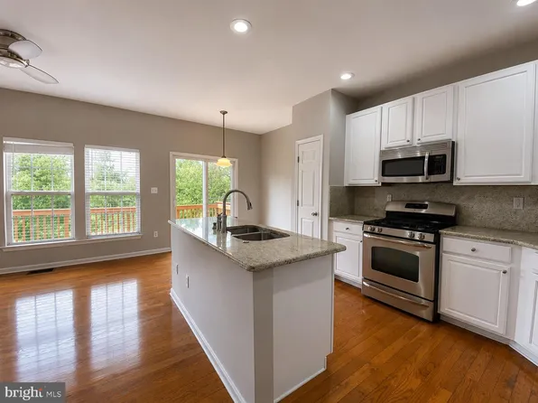 21002 Kittanning Ln, Ashburn, VA 20147