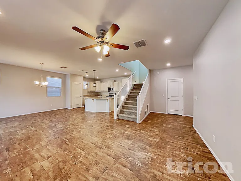 11690 N 166th Dr — Photo 3