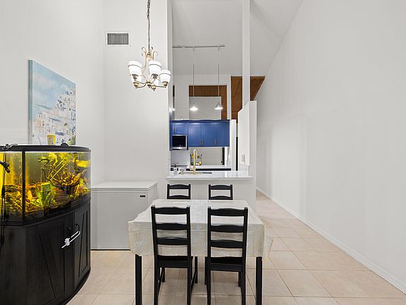 5th image of 2331 Peach Court