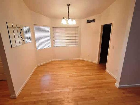 3rd image of 10818 N 33rd Pl