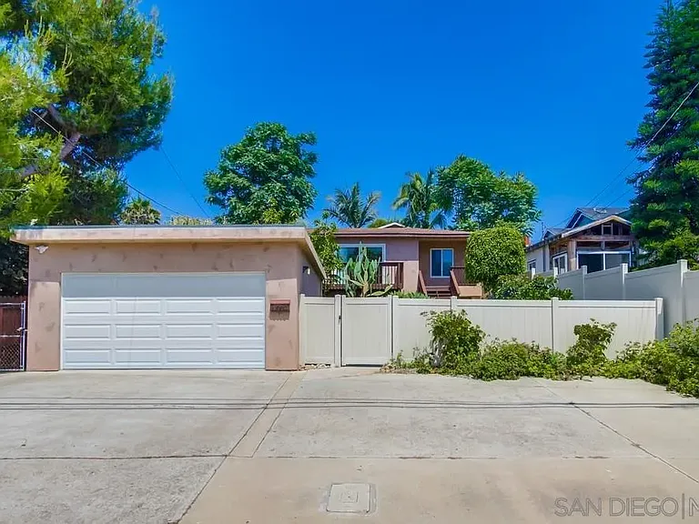 1712 Bervy St — Photo 4