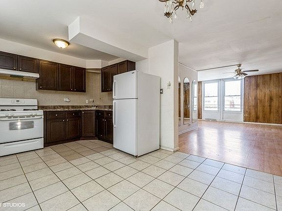 5th image of 1861 Pine St #1861