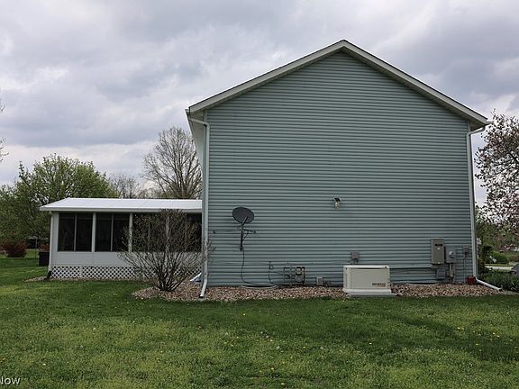 3rd image of 8335 Township Road 457