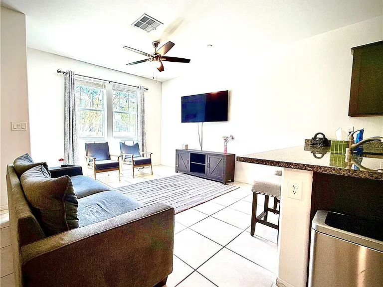 523 Cattleya Pl — Photo 2