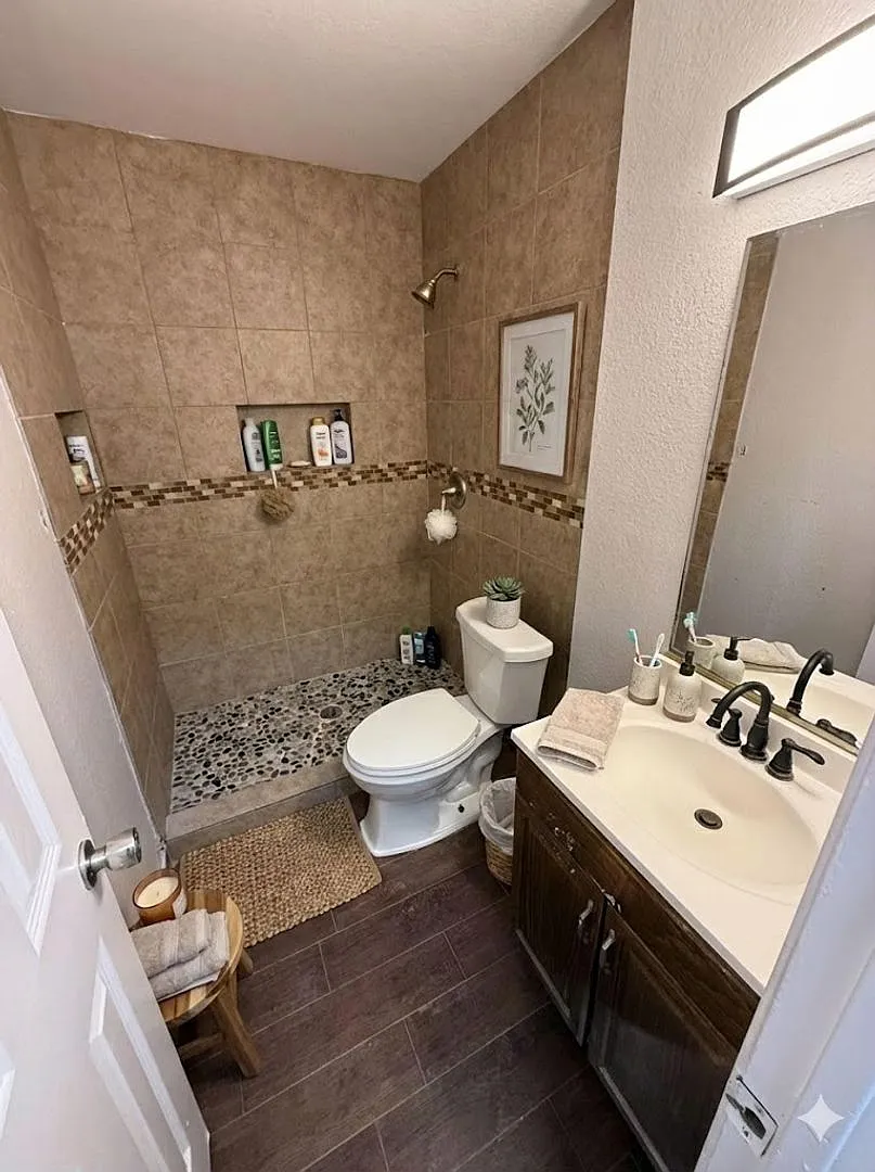 Stunning Rental Home in Southeast Austin 6700 Rockridge Cir — Photo 3
