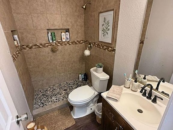 3rd image of 6700 Rockridge Ct
