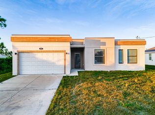 2906 65th St W, Lehigh Acres, FL 33971