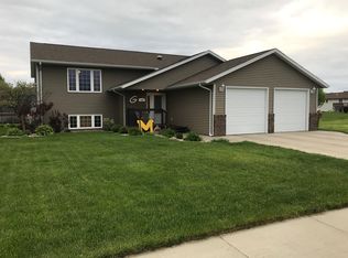 300 Christine St, Mitchell, SD 57301