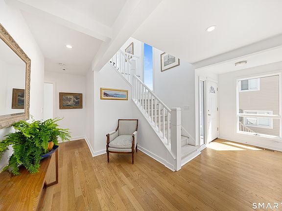 3rd image of 9 Marsh Road