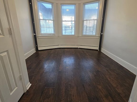 Large primary bedroom