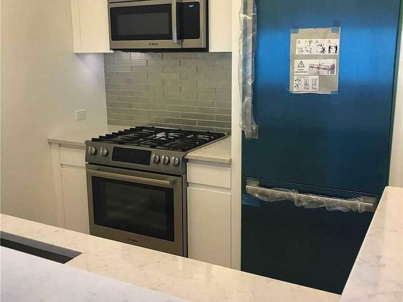 4th image of 13835 39th Ave APT 9A