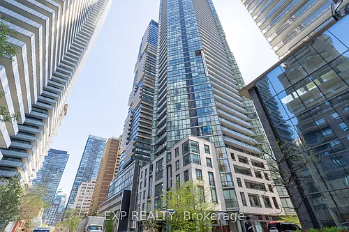 45 Charles St E #3606 Photo 1