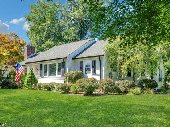 44 Old Army Rd, Bernardsville Boro, NJ 07924