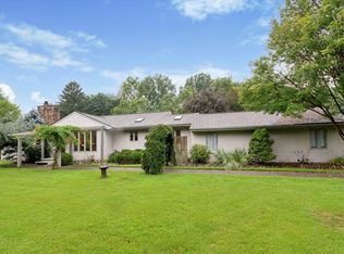 10 Walnut Valley Rd, Chadds Ford, PA 19317