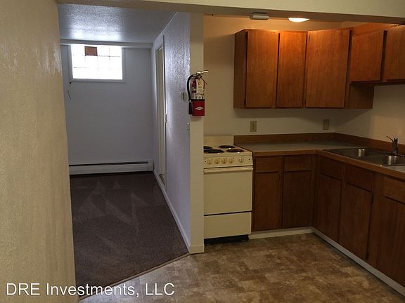 3rd image of 914 16th Ave APT 4