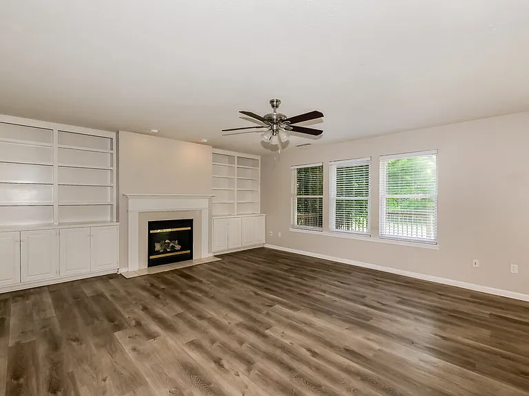 749 Morgan Way — Photo 6