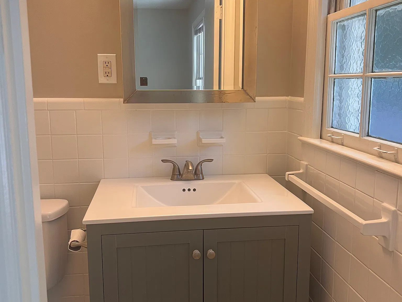 1155 Lynmoor Dr NE — Photo 4