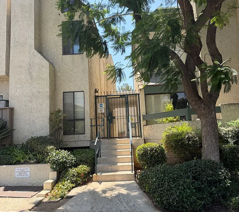 1734 N Verdugo Rd #6