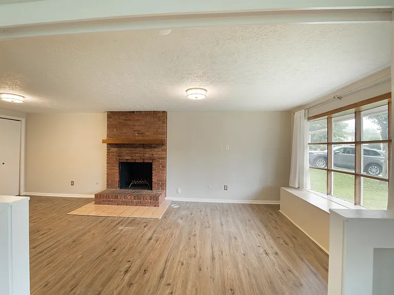 3700 Caracas Dr — Photo 23