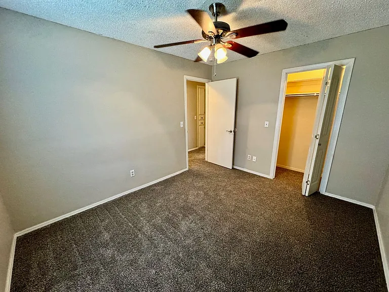 721 Willow Run — Photo 15