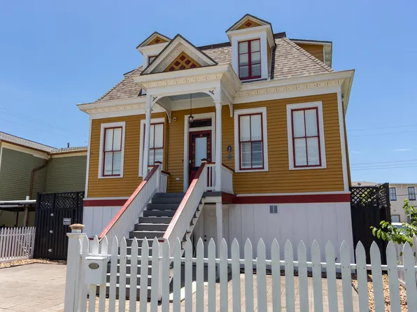 1905 Avenue M 1/2, Galveston, TX 77550