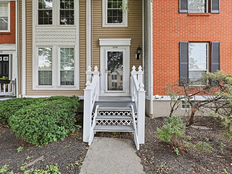 1238 Michigan Ave — Photo 1