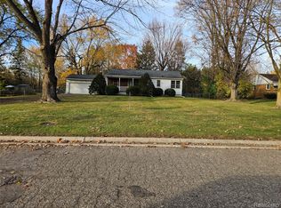 1136 W Rowland St, Flint, MI 48507