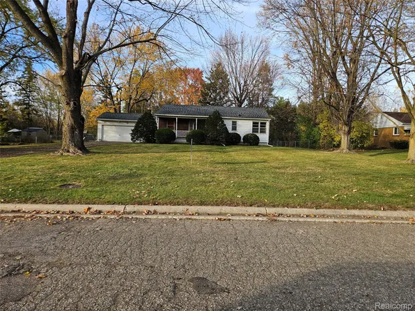 1136 W Rowland St, Flint, MI 48507