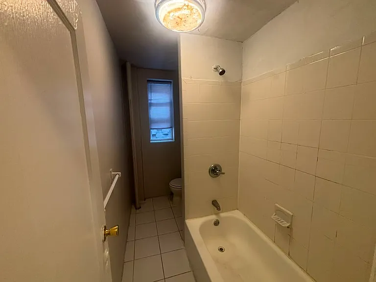 57 Van Reypen St #16E — Photo 5