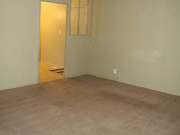 5th image of 3308 Voigt Dr